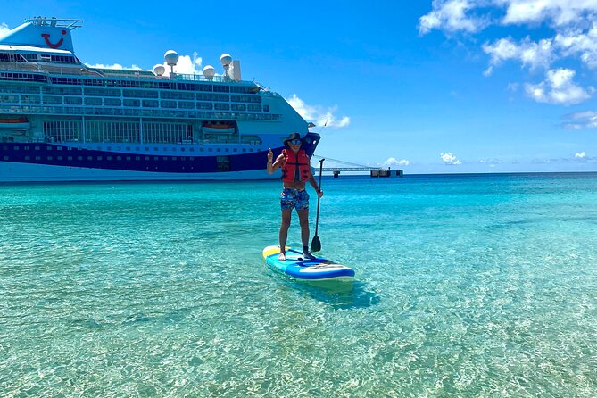 1 Hour Private Kayak Rental In Grand Turk - A one-hour paddle beside Grand Turk’s cruise port