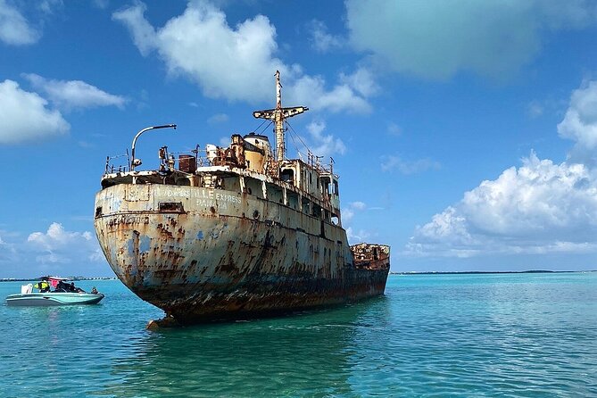 2-Hours Private Charter Tour in Turks and Caicos - Snacks, snorkeling gear, and what you bring