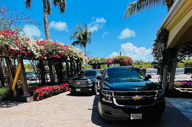 2JAYS VIP Transportation – Airport Private SUV Transfer {one way} - Airport drop-off at the right entrance