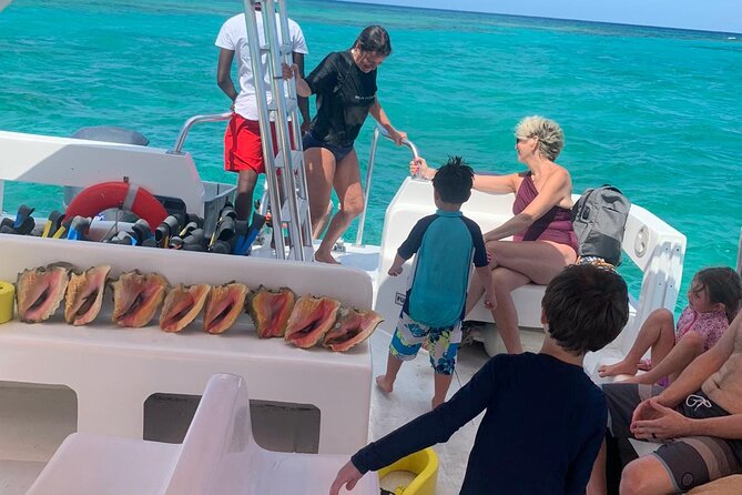 3hr Seaside Scavenger hunt - Searching for conch in the shallows