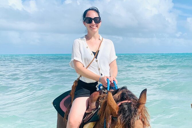 60-Minute Private Horseback Riding Experience in Turks and Caicos - Along the Sand: Clear Water and Open Coastal Views