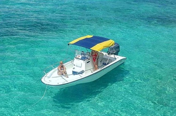 6HR-Private Provo Cays Exploration with Lunch - The La Famille ghost ship adds a striking stop