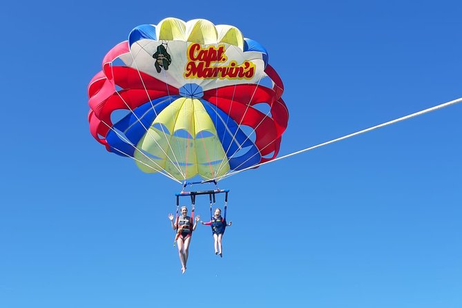 Capt Marvin Watersports / Parasail - Public Tour - How the crew affects the experience