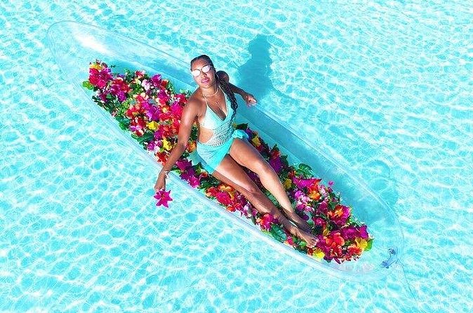 Clear Kayak Flower Girl Photoshoot in Turks and Caicos Islands - What makes the water setting work in photographs