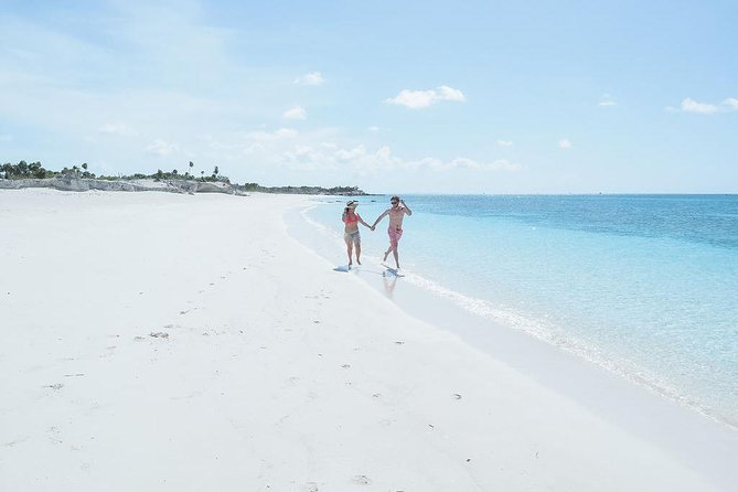 Full day 7hours- beach bbq, snorkel, Iguana island, half moon bay pine cay, Fun! - Iguana Island and the appeal of Pine Cay