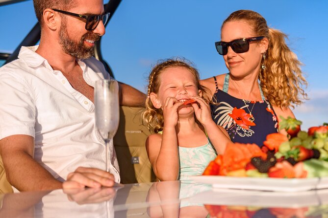 Full-day Private Tour in Turks and Caicos in a Luxury Axopar - Food and drinks for an eight-hour day