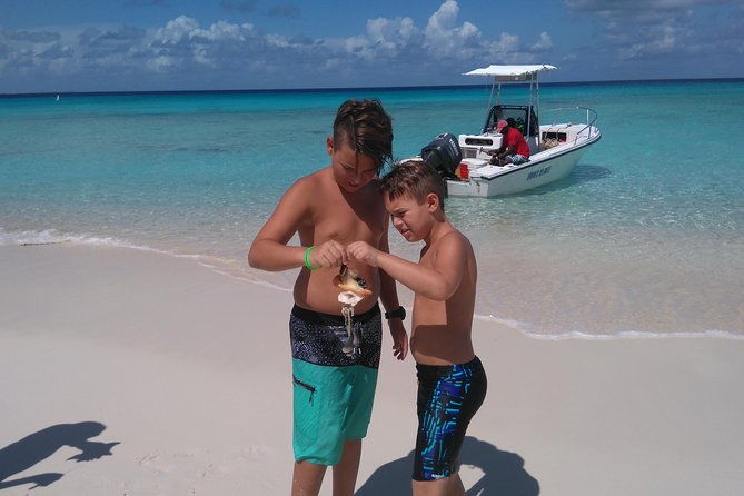 Gibbs Cay Stingray and Conch Dive Adventure - Why the small boat matters