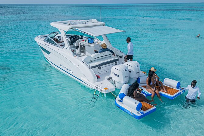 Grandluxe Charters - Leaving Turtle Cove Marina for Grace Bay