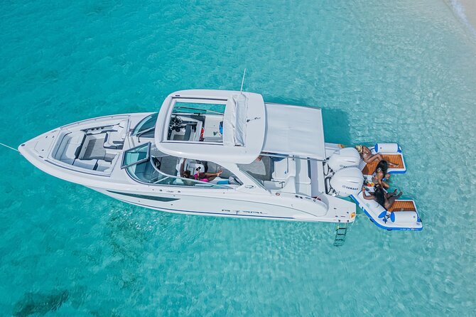 Grandluxe Charters - What the 30 to 45 minute snorkeling stop offers