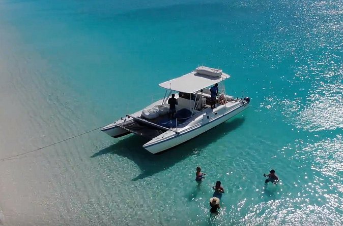 Half Day Private Charter of the Caicos Cays - Food and Drinks Included on Board