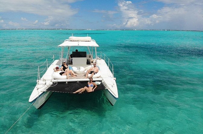 Half Day Private Charter of the Caicos Cays - Service for Families and Mixed Groups