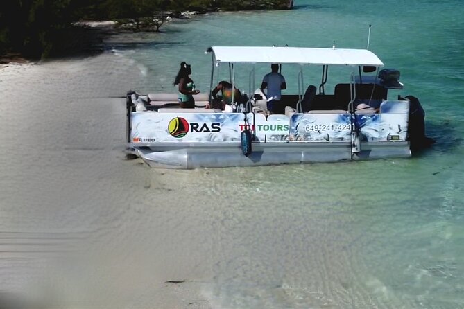 Half Day Private Charters in Iguana Island for 8pax - A private pontoon with room to make the day yours