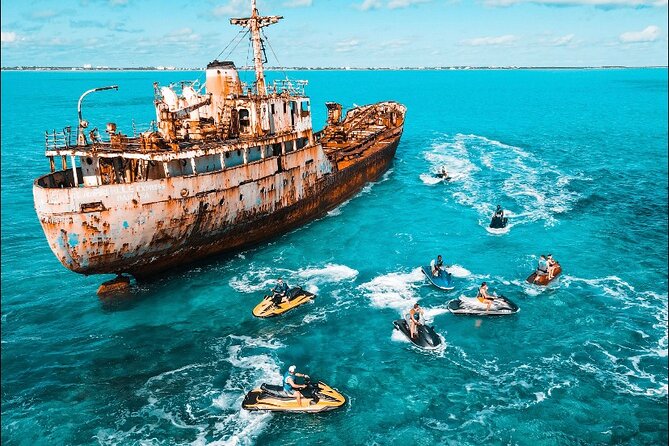 Jet Skiing around La famille ship and smaller pristine cays - Why La Famille Express Makes This Tour Different