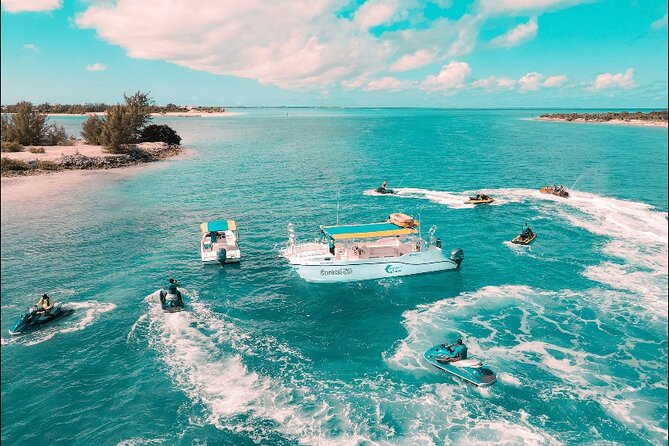Jet Skiing around La famille ship and smaller pristine cays - Who Should Book This Jet Ski Tour?