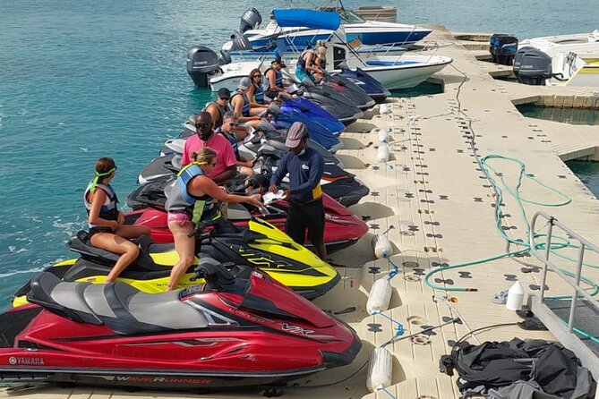 Lunch Seafari to pristine cays, shipwreck and lunch at TIKI BAR - Crossing the Caicos Bank toward La Famille Express