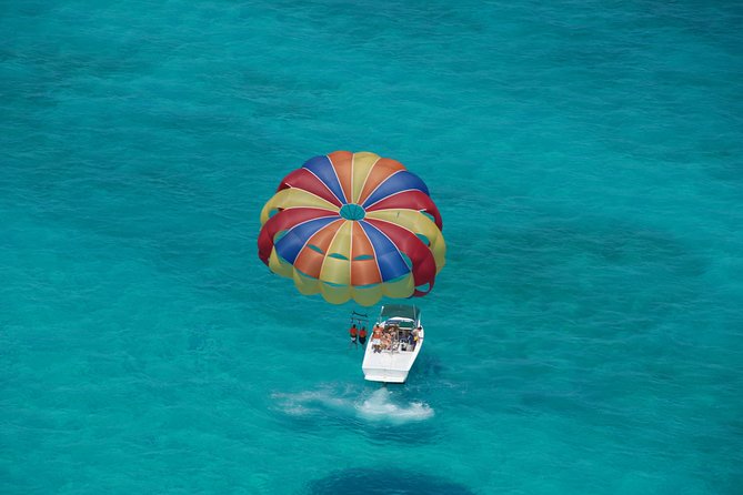 Parasailing Grand Turk - Why parasailing works so well in Grand Turk