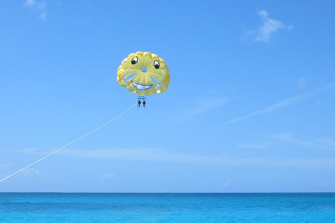 Parasailing Grand Turk - Finding White Sands Beach from the cruise center