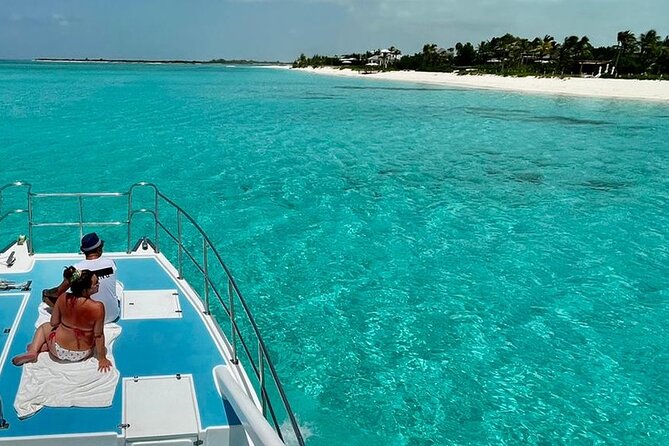 Private 7-Hour Catamaran Tour in Turks and Caicos - What the $3,395 group price means