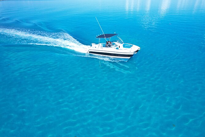 Private Boat Island Hopping & Snorkeling in Turks & Caicos 4Hrs - What a private boat changes for your group