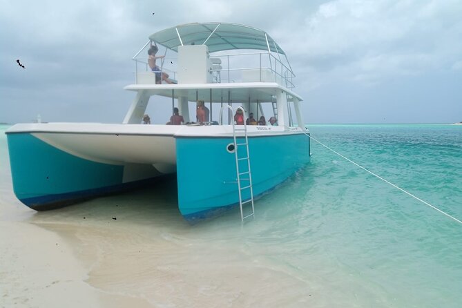 Private Boat Tour with Snorkeling and Beach BBQ - The crew and the mood onboard