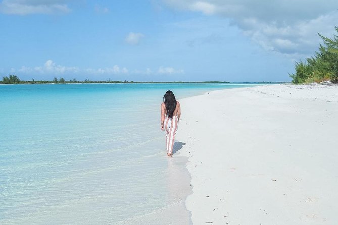 Private Boat Tours to outer islands, snacks drinks- snorkel- cruise! - Food, drinks, and the small comforts