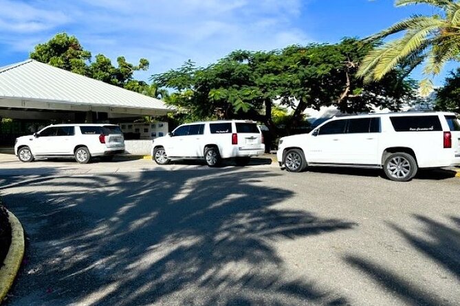 Private Luxury SUV Airport Transfer (Round-Trip) - Inside the luxury SUV