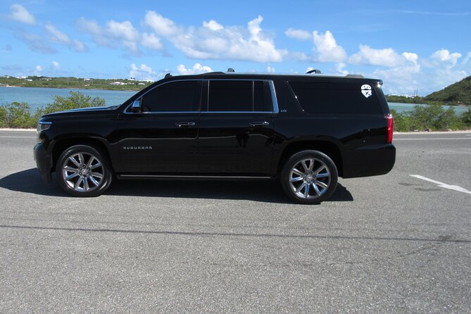 Private Luxury SUV Transfer Providenciales Airport (ONE WAY) - A private arrival at Providenciales International Airport