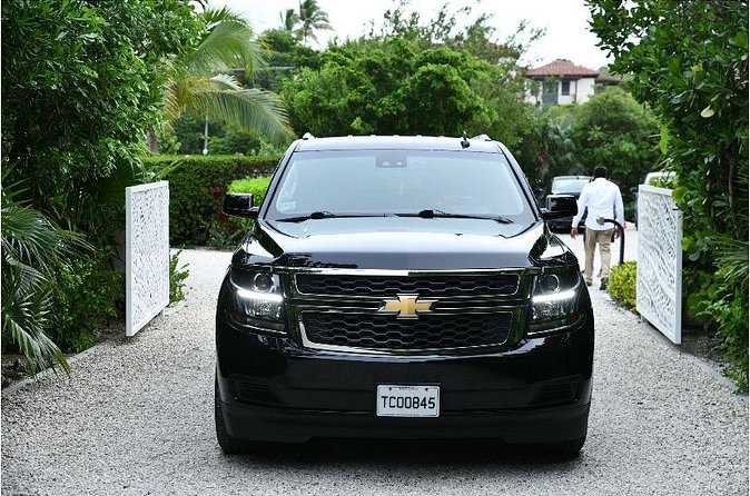 Private Luxury Transfer to/from Airport Turks and Caicos - Punctuality matters most on a short transfer