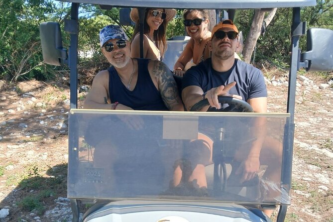 PRJ Golf cart rental in Grand Turk - Returning the cart and watching the clock