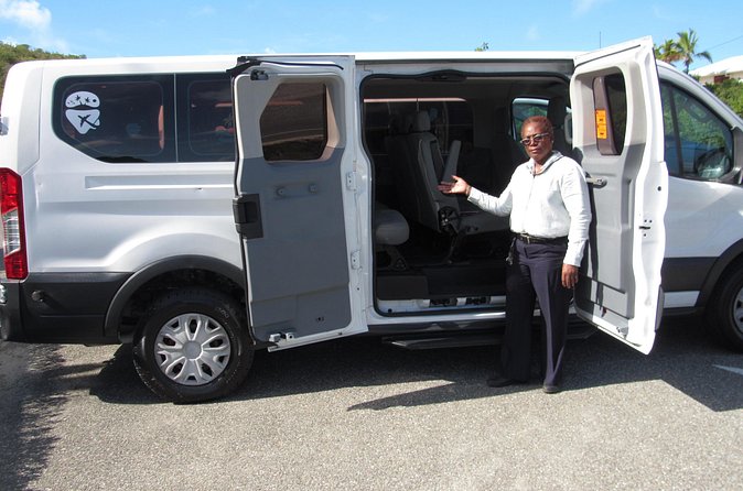 Shared Providenciales Airport Transfer (Round-Trip) - Waiting time is the main weakness